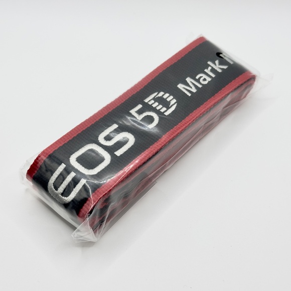 Canon 5D Mark IV Strap 1.5" - Picture 3 of 3